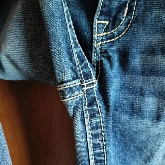 Miss Me Chloe Boot Cut Jeans with Cross Embroidery & Rhinestone Detail Size 28 - Picture 10 of 13